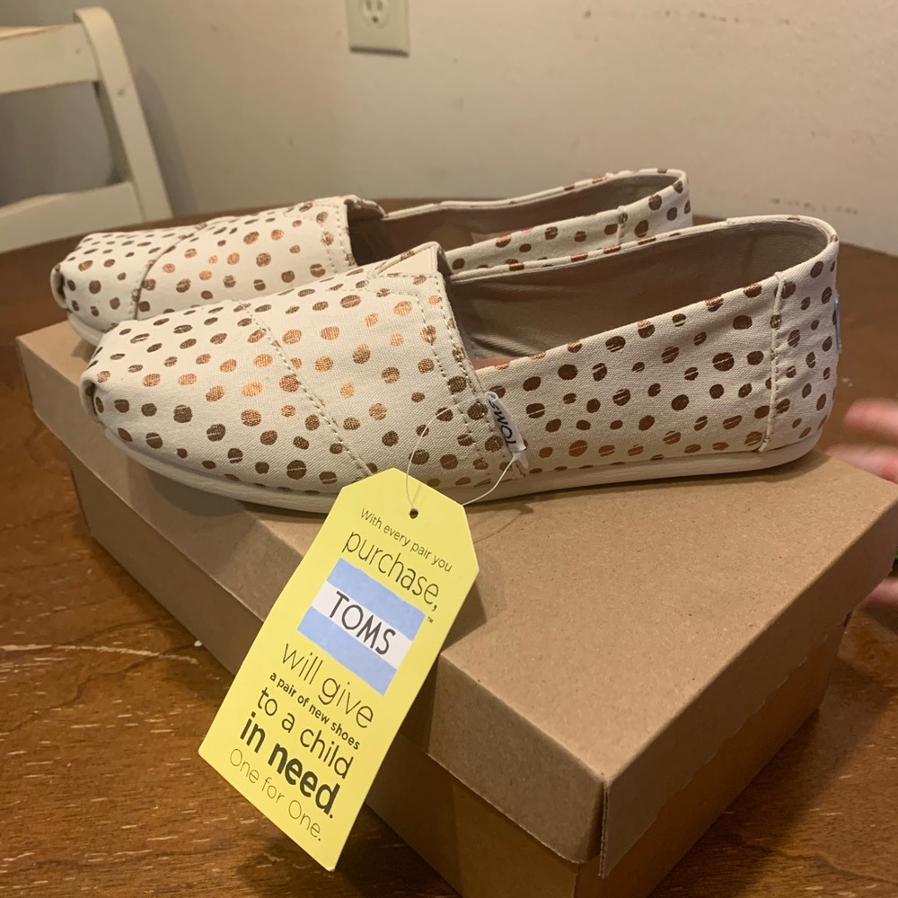 Toms